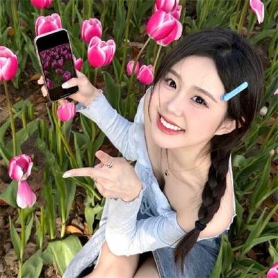 一位站立的人